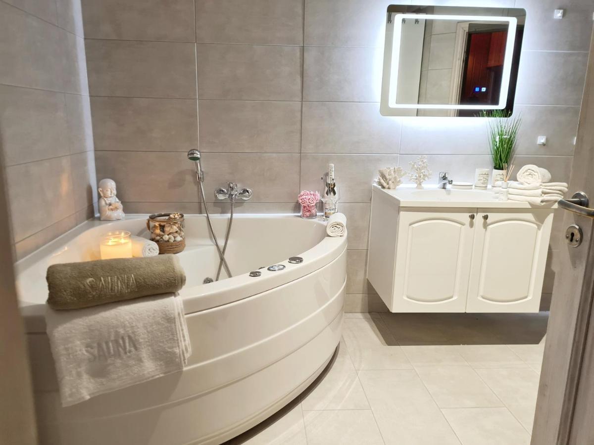 Strandhaus Ruegen - Meerblick, Sauna, Kamin & Whirlpool Baabe Luaran gambar
